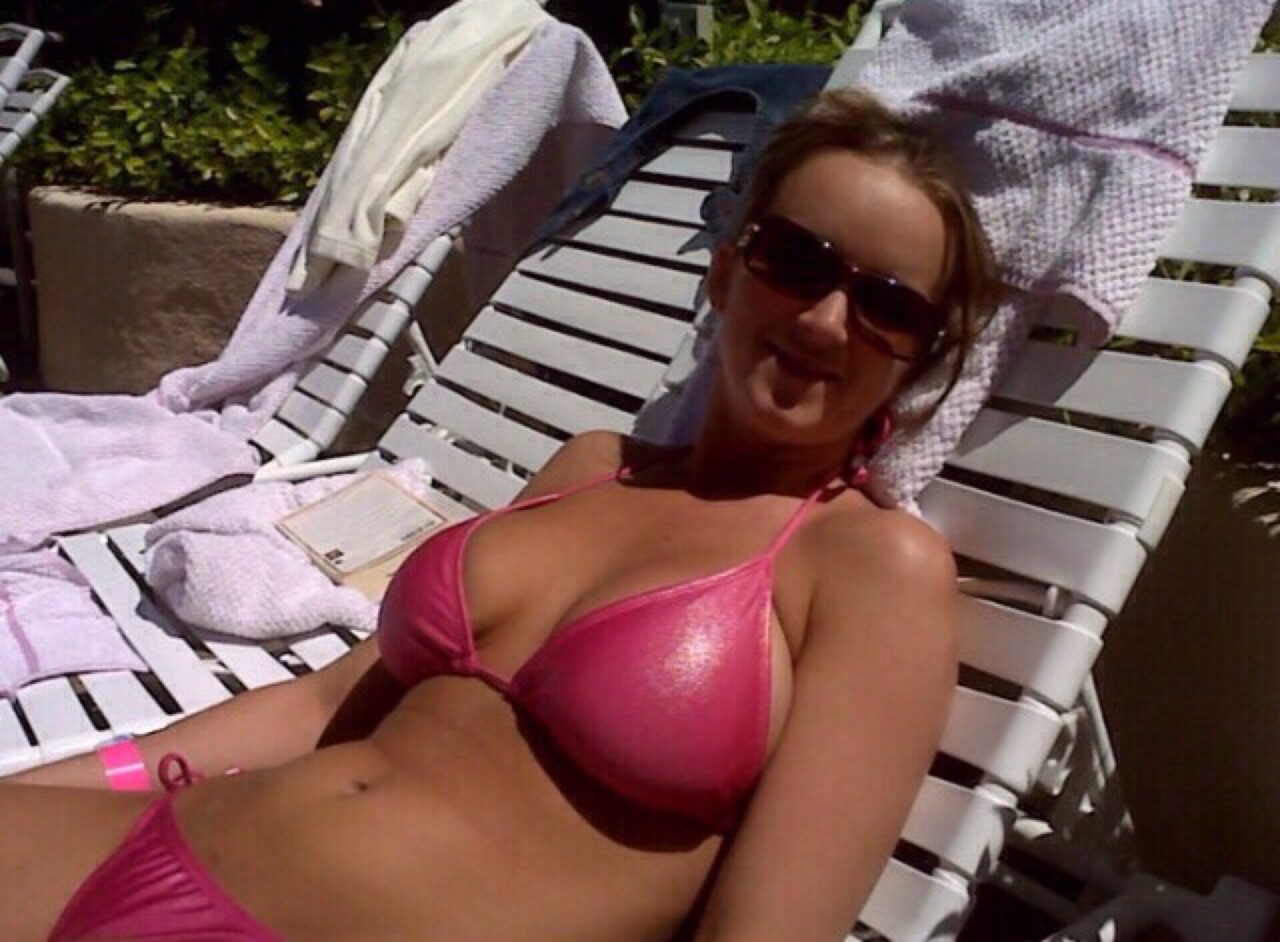 pinkleashphotography:  arkansas479:  Fort Smith/Greenwood Arkansas  What a hotbody