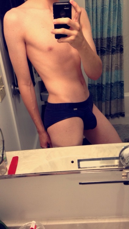 everyonesfavoritegayguy:  Me being a cheap porn pictures