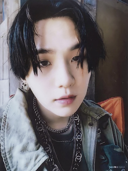 NOT 1 BUT 8 AGUST D EXCLUSIVE POLAROID SELFIES FROM DAECHWITA MV SET!!