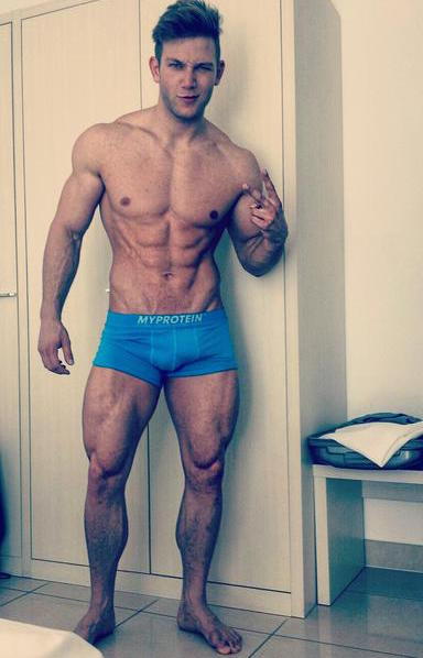 sinrumbofijogay: Diego Sechi  jfpb