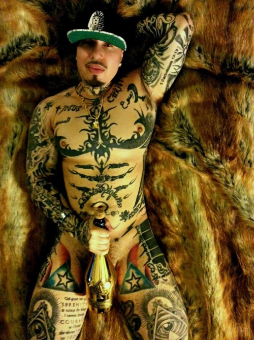 Sexy Tatted Rican Romeo!