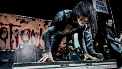 wewillfuckingkillyou:  Motionless in White 
