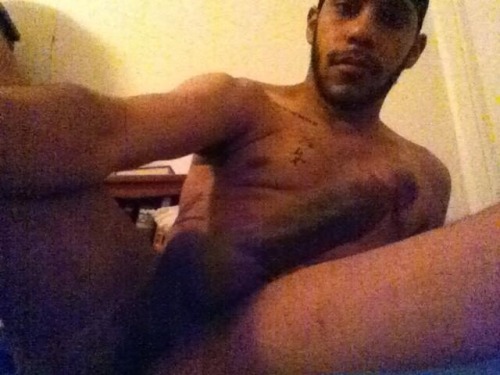 theblackclarkkent:  #OOMF From Twitter ! #TheBottomWhisperer!