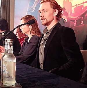 War Horse I Press Conference, January 2012 Pt.1/3(In which Humm might finally have lost her mind wat