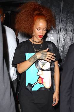 hellyeahrihannafenty: Rihanna spotted at