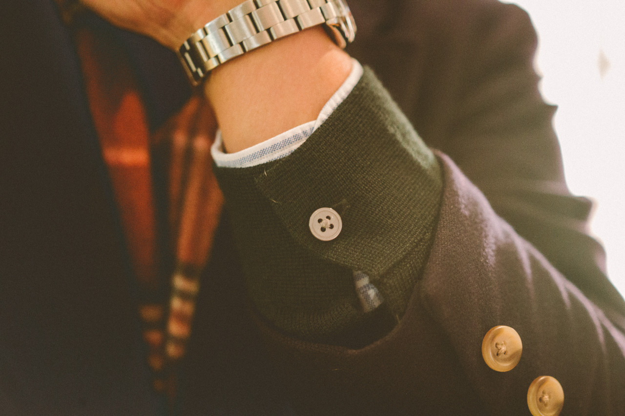 brokeandbespoke:  I ordered this merino crewneck sweater from Club Monaco in their