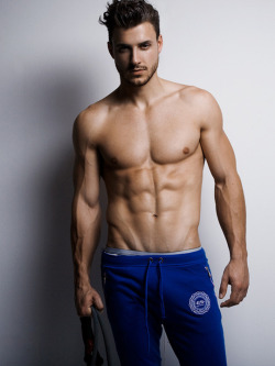 amanthing:  Visit amanthing Hunk Edition Blog With 9 Different Categories of HOT MEN to Choose From