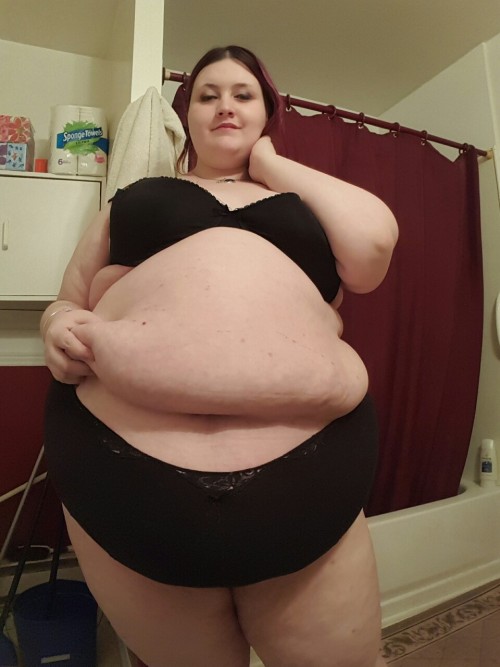 onelonelywildman:  montrealbellyssbbw:  ;) adult photos