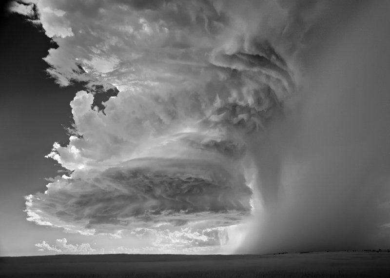 staceythinx:When clouds get dark and menacing, photographer Mitch Dobrowner is often