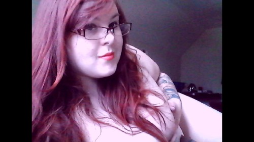 vinyldolly:  dem selfies 