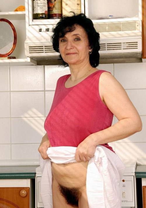 wankaholic247: I love her thick, dark bush