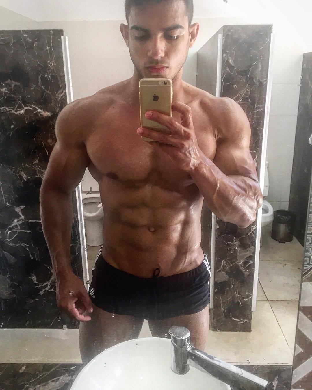 lumbrjax:  Instagram user @matheusteixeira__ http://ift.tt/1U12o5K