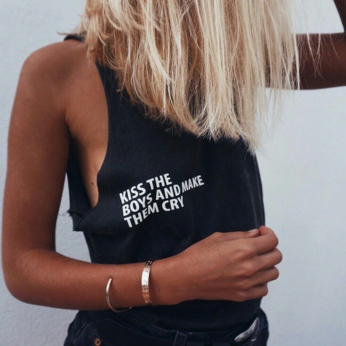 rosyy-coosy:  http://rosyy-coosy.tumblr.com/ 