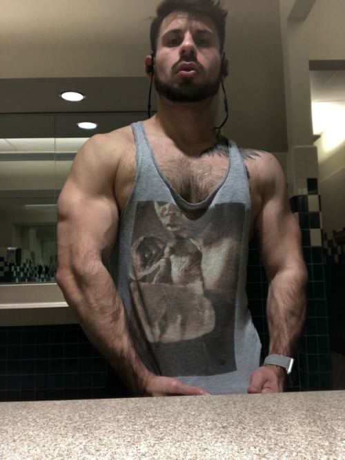 pedroxxvm: Good pump! My cock was throbbing as i took this.. follow me on insta and my onlyfans..