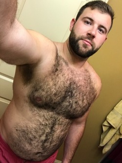 midwesthairmusclebear:10k! I’m gonna put