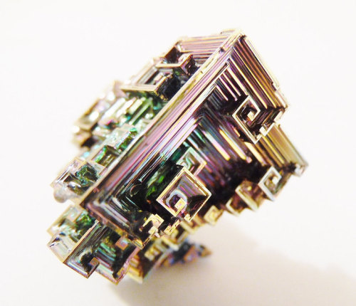 Porn Pics mymodernmet:  Dazzling Bismuth Crystals Look