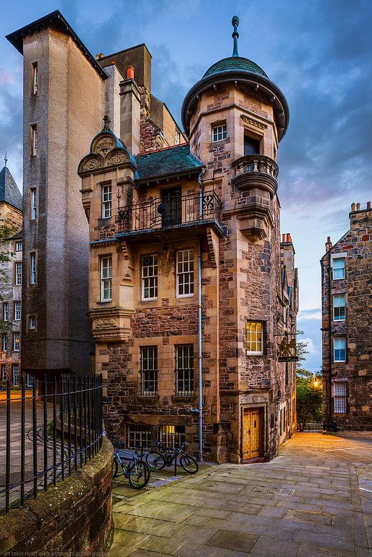 docsgeneralamusements:  bonitavista:  The Writers Museum, Edinburgh, Scotland  photo