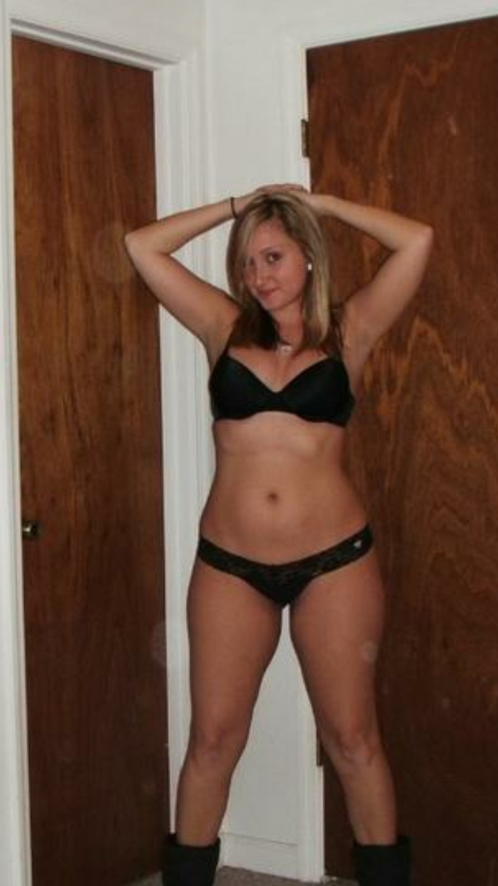 random-hotness-teen-milf:  1 of 3
