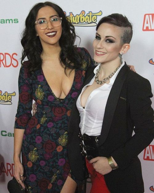 XXX #tbt @avnawards red carpet with the babe photo