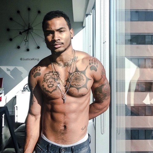 justiceking:  Goodmorning. (at WaterMarke Tower)