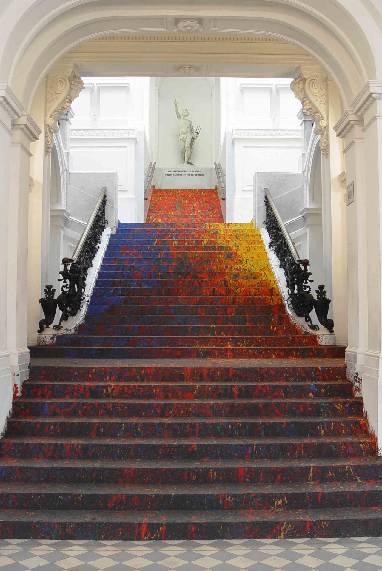 itscolossal:  Artist Leon Tarasewicz Covers the Poland National Gallery’s Great