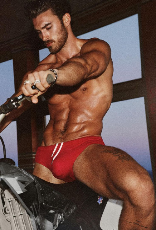Froylanmadden:michael Yerger  It Looked At You First 👀