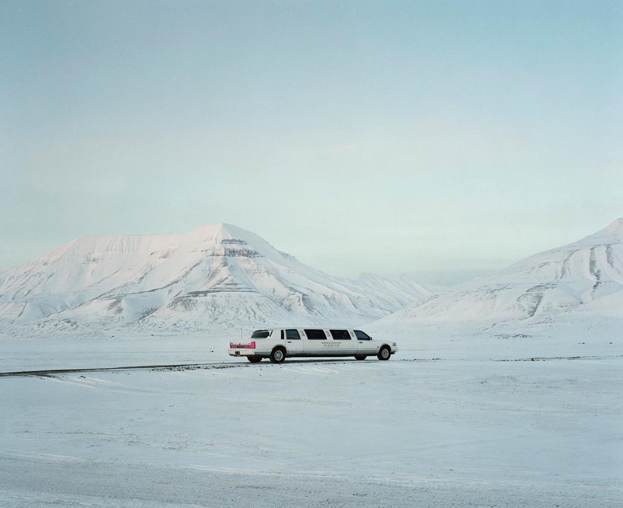 fotoroom: Svalbard, an Arcticficial Life © Julia De Cooker 