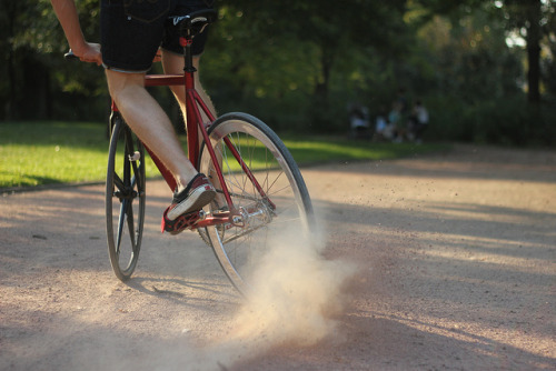 bikesanwheels:  Rémi skid by Guillaume Grasse on Flickr.