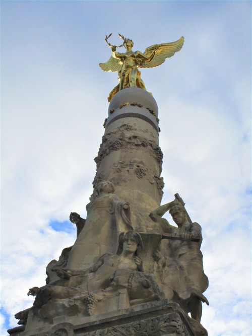  Fontaine Subé - Reims, FranceIn the late19th century, Auguste-Frédéric Subé, a wealthy merchant in 