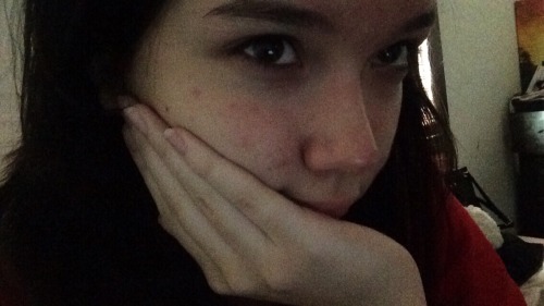 sexyfortunecookie:soymix:sexyfortunecookie:*has acne prone skin and heavy bags**still a beautiful ha