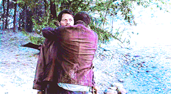 deaninhamilton:  Look at the bottom center. I have watched season 8 so many times and I didn’t notice Castiel’s hand squeeze. He is doing that so he won’t hug Dean back. Because he’s about to run again. Because he knows Dean will want to find