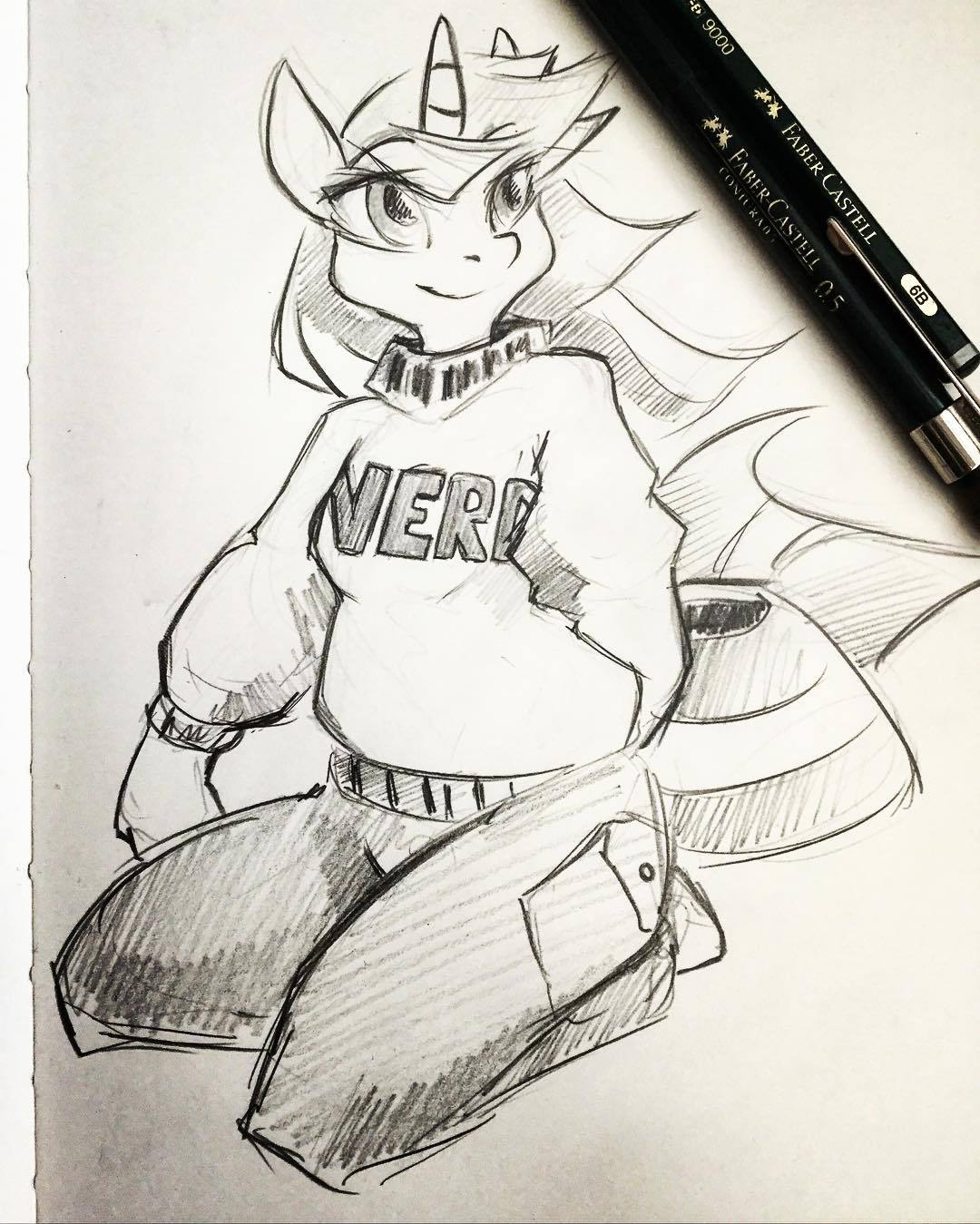 Trying out rougher sketching. Also, baggy clothes are love.