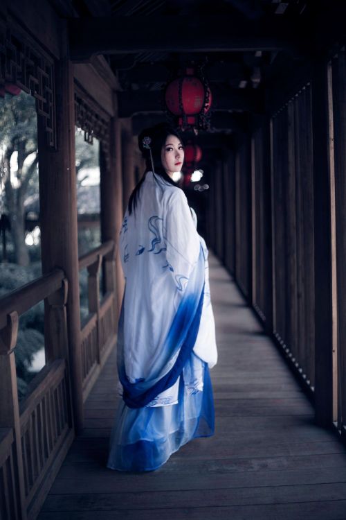 Chinese hanfu, miscellaneous pictures from duitang.com.