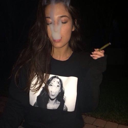 html-babygirl:  ☹ babygirl ☹