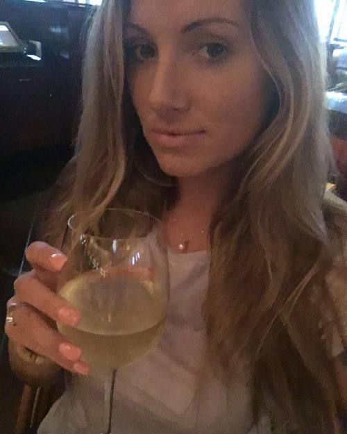 #teaganpresley #blonde #wine #winetime #girlswithtattoos #tampa #florida #girlswithink #tatted #tattoo by msteagan