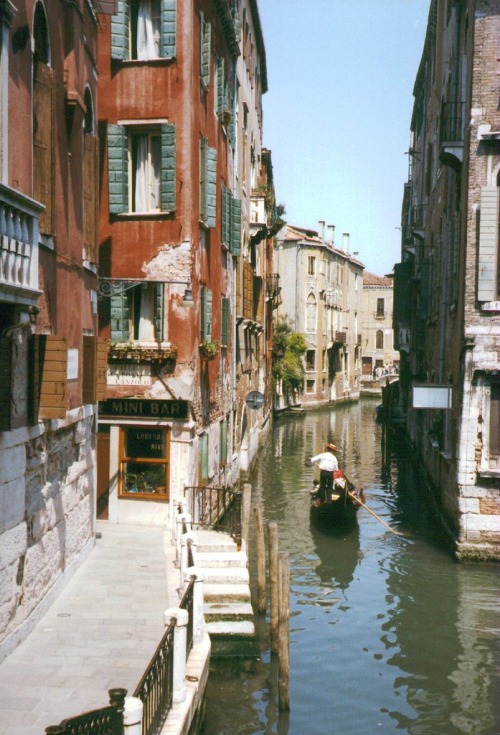 warmfuzzyphoto:Venice, 1982