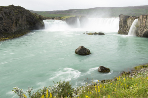 edotensei:Goðafoss waterfall, Tim&amp;Elisa