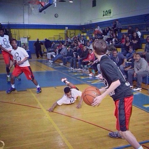 validx2:  blackguyemoji:  theogblackjesus:  boy dis a nightmare I never wanna have.