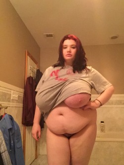 garyplv:  itskaitiecali:  🙈   √  Perfect bbw