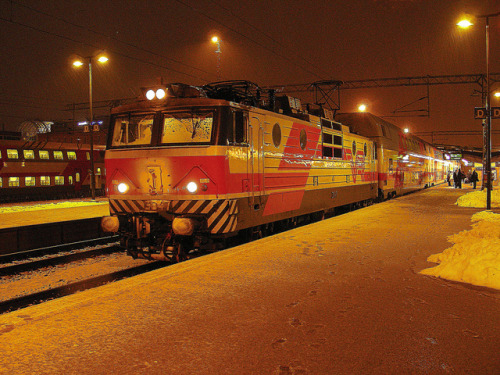 VR Sr1 3047, IC934 at Tampere by Pjotr I on Flickr.