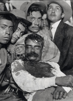 historicaltimes:  The body of Emiliano Zapata