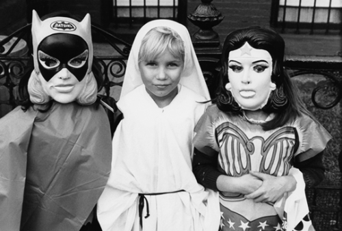 gravesandghouls:  Children in Halloween costumes photographed by Larry Racioppo NYC, 1974 - 1978 