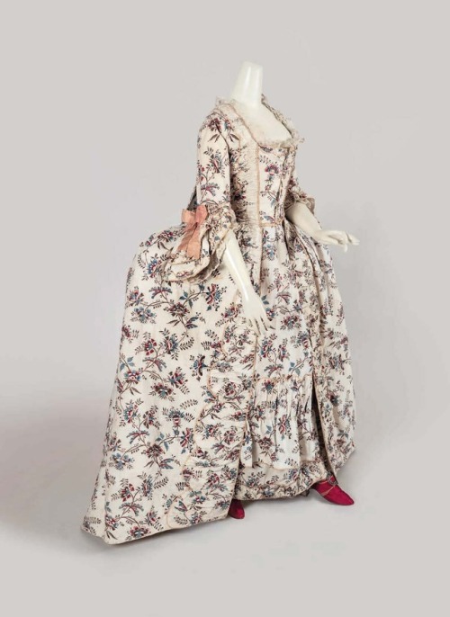 fripperiesandfobs:Robe à la française ca. 1770-75 From Cora Ginsburg 