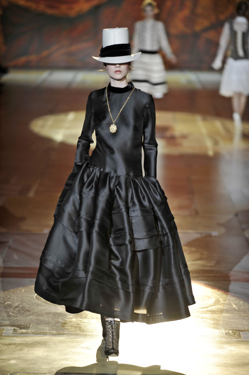 lelaid:  Suvi Koponen at Roberto Cavalli F/W 2008
