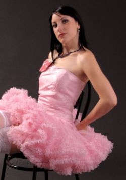 loving-julia-valentina:  Follow Sissy Julia