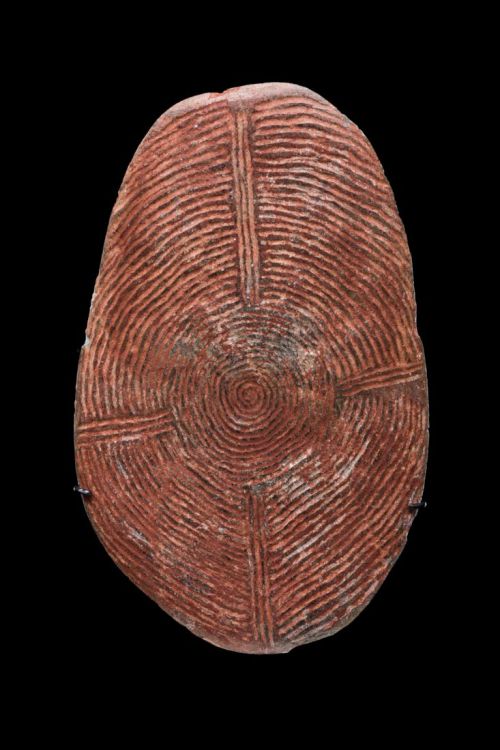 soheiinaba:  berndwuersching:  Stone churingaAustralia, Central Desert area, late 19th/early 20th ce