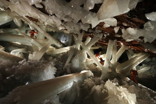  Cave of the Crystals 