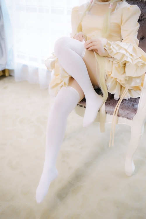 wjjjsnjqpyz: 少女映畫—小叽  80P兴趣使然的分享者。长期不定时更新各种写真，记得关注。wjjjsnjqpyz.tumblr.com下载地址download lin