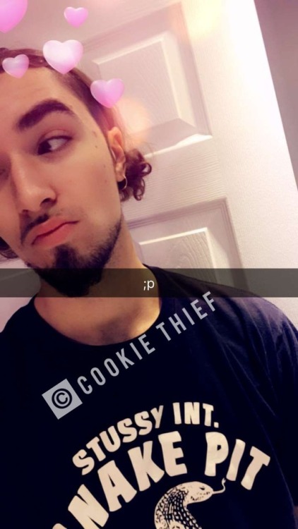 ironcollectioncheesecake-fan:  hmu Damian