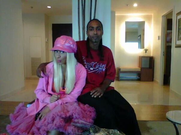 nickimlnaj:  Rare photos of Nicki and her cousins in Trinidad.